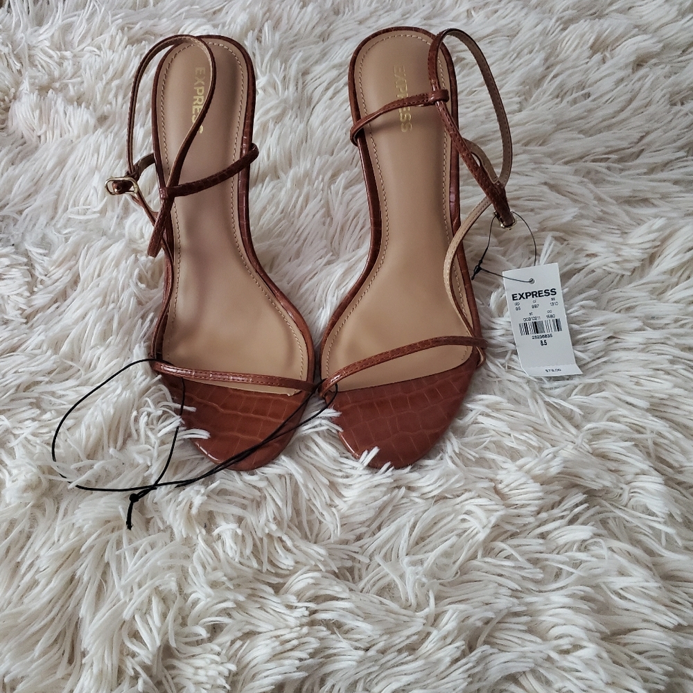 Express Heels